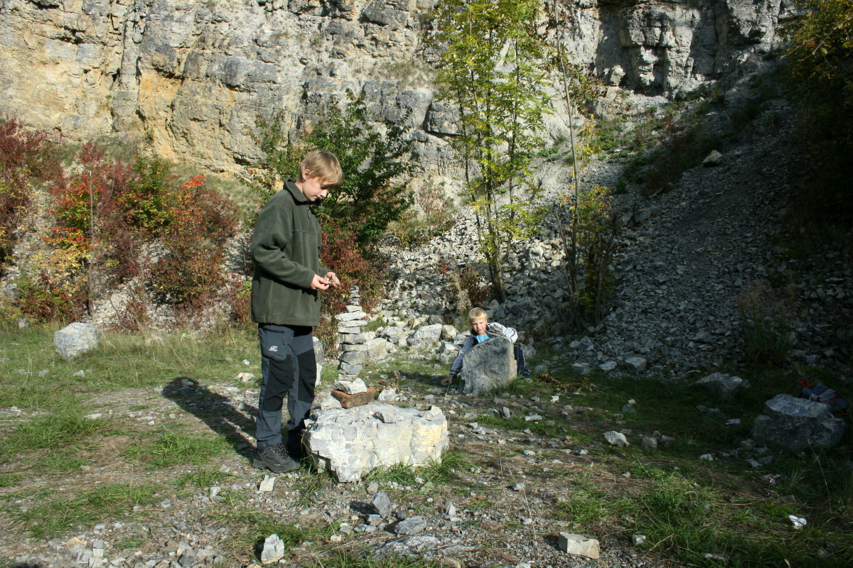 13 - stavba věžiček ve Státním lomu